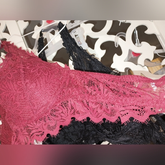 2 bralettes 34-36 B - Picture 8 of 12